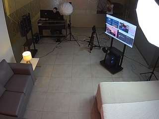 voyeurcam-jb-office-2