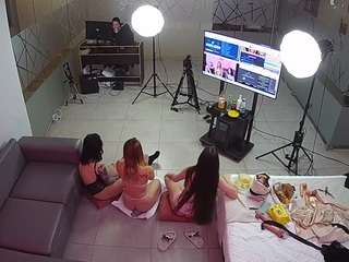 voyeurcam-jb-office-2