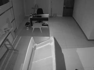 voyeurcam-jb-office-2