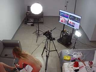 voyeurcam-jb-office-2