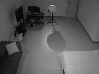 voyeurcam-jb-office-2