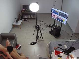 voyeurcam-jb-office-2
