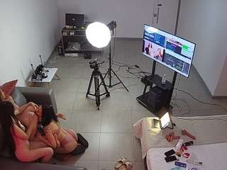 voyeurcam-jb-office-2