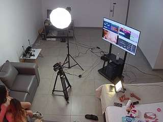 voyeurcam-jb-office-2