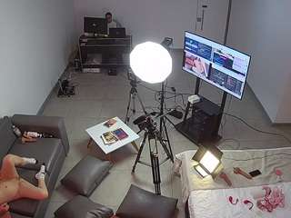 voyeurcam-jb-office-2