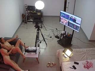 voyeurcam-jb-office-2