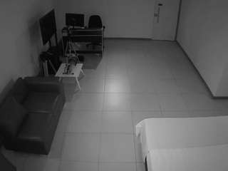 voyeurcam-jb-office-2