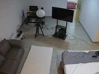 voyeurcam-jb-office-2
