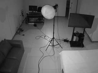 voyeurcam-jb-office-2