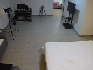 voyeurcam-jb-office-2