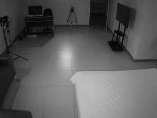 voyeurcam-jb-office-2