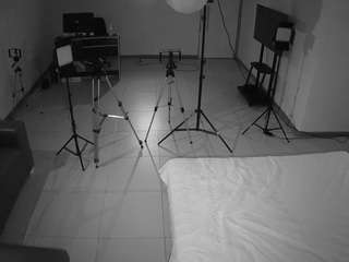 voyeurcam-jb-office-2