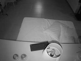 voyeurcam-jb-office-2