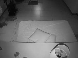 voyeurcam-jb-office-2