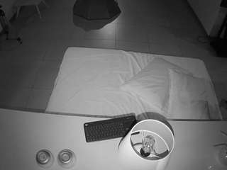 voyeurcam-jb-office-2