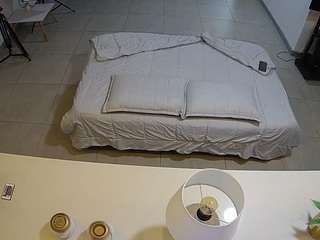 voyeurcam-jb-office-2