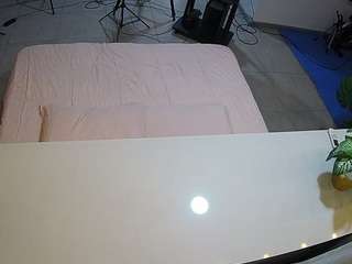 voyeurcam-jb-office-2