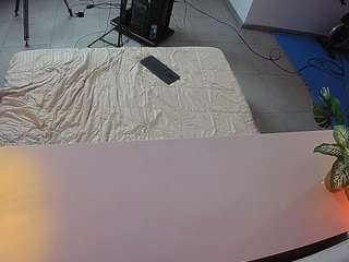 voyeurcam-jb-office-2