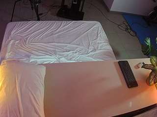 voyeurcam-jb-office-2 webcam