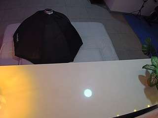 voyeurcam-jb-office-2