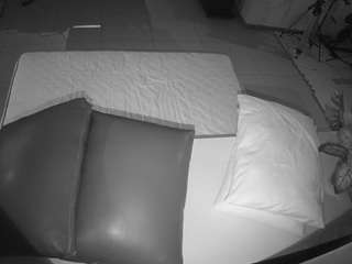 voyeurcam-jb-office-2