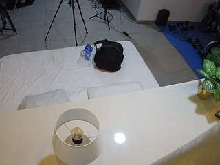 voyeurcam-jb-office-2