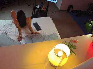 이 모델은 현재 라이브 중입니다. voyeurcam-jb-office-2