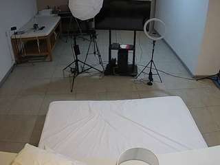 voyeurcam-jb-office-2