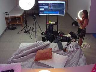 voyeurcam-jb-office-2