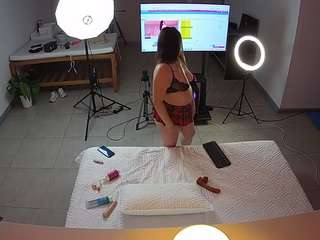 voyeurcam-jb-office-2