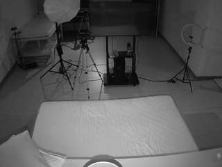 voyeurcam-jb-office-2