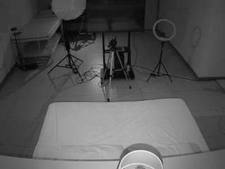 voyeurcam-jb-office-2