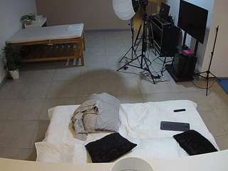 voyeurcam-jb-office-2