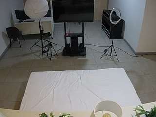 voyeurcam-jb-office-2