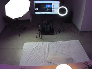 voyeurcam-jb-office-2