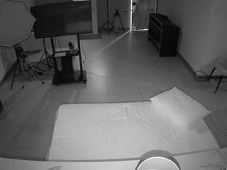 voyeurcam-jb-office-2
