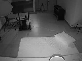 voyeurcam-jb-office-2