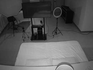 voyeurcam-jb-office-2