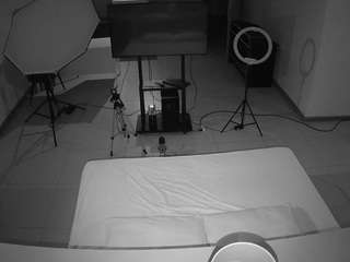 voyeurcam-jb-office-2