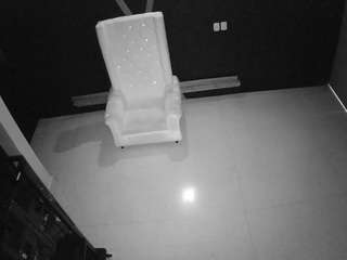 voyeurcam-jb-porno-room-3's CamSoda show and profile