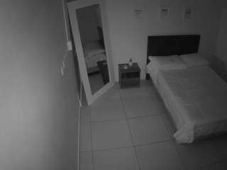 voyeurcam-jb-room-1