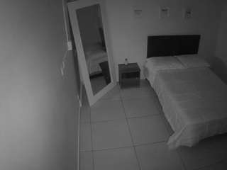 voyeurcam-jb-room-1