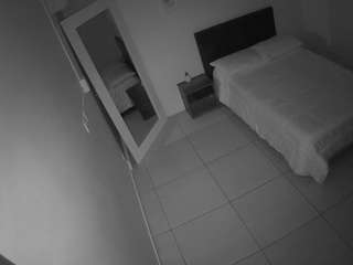 voyeurcam-jb-room-1