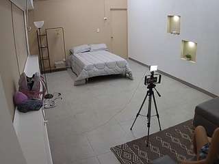 voyeurcam-jb-room-1