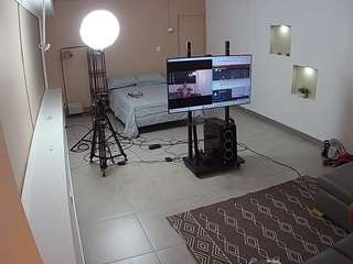 voyeurcam-jb-room-1