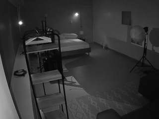 voyeurcam-jb-room-1