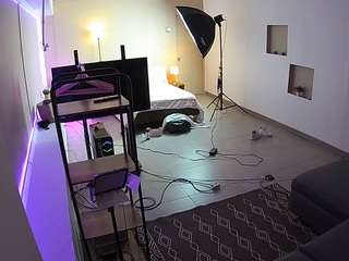 voyeurcam-jb-room-1 live cam profile