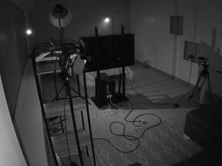 voyeurcam-jb-room-1