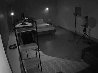voyeurcam-jb-room-1