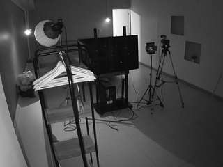 Live stream of voyeurcam-jb-room-1